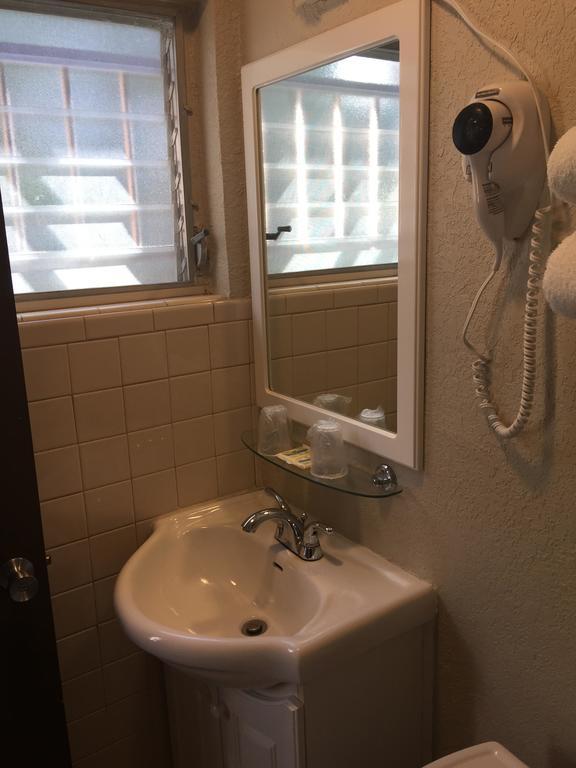 Campbell Motel Кокоа Экстерьер фото