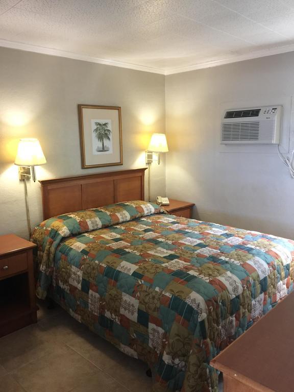 Campbell Motel Кокоа Экстерьер фото